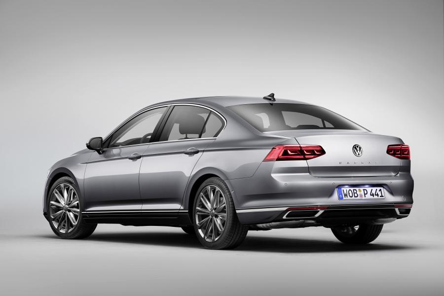  Volkswagen Passat Highline (B8) 2019 года  (WW) (фото 2 из 34)